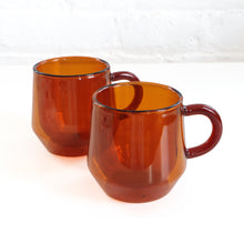 Load image into Gallery viewer, Amber double-walled glass mug with handle